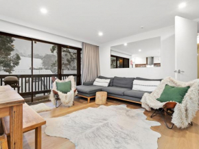 Mowamba A1, Thredbo Village